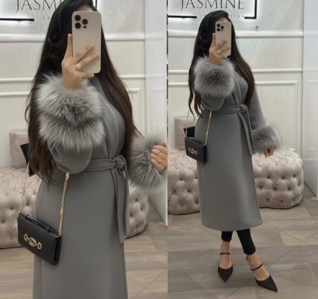 مونطو كاشمير فاخر بأكمام فورير – أناقة شتوية راقية