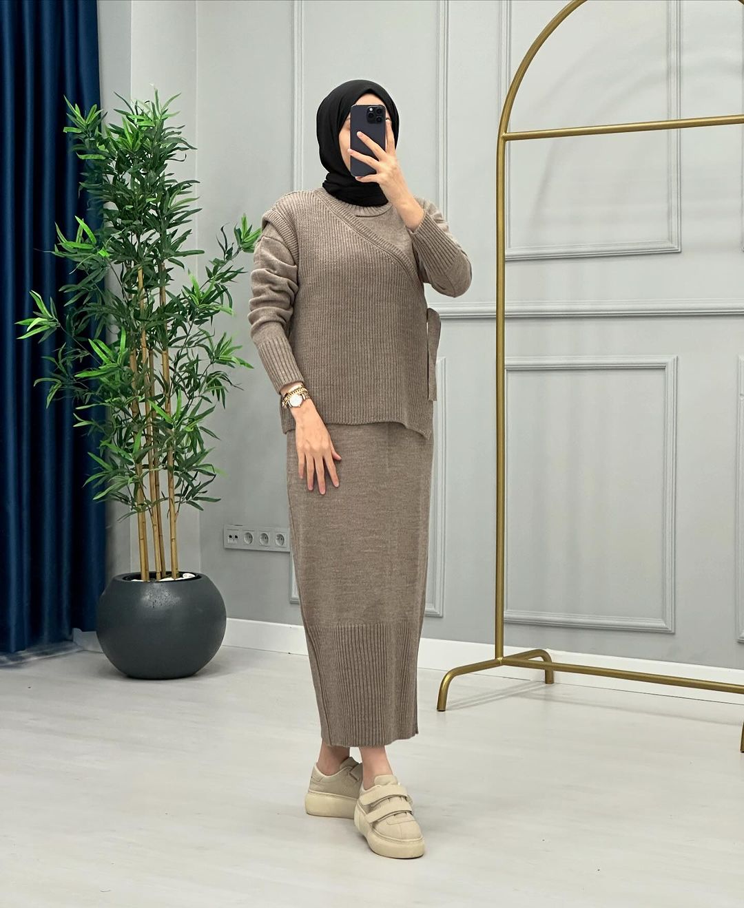 طقم تريكو تركي راقٍ للمغربية العاشقة للموضة والأنوثة