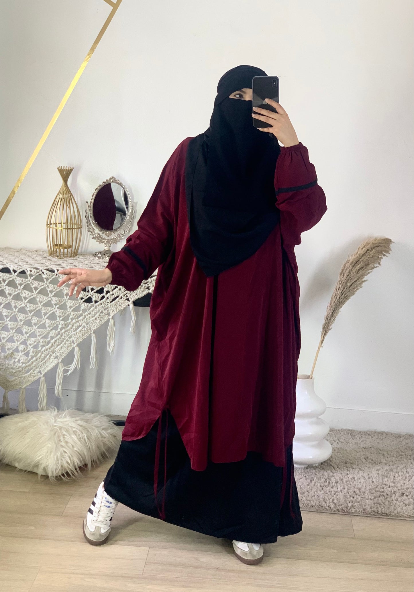 طقم خمار نقاب 4 قطع بقصة واسعة وانسيابية تمنحك حرية الحركة وأناقة هادئة