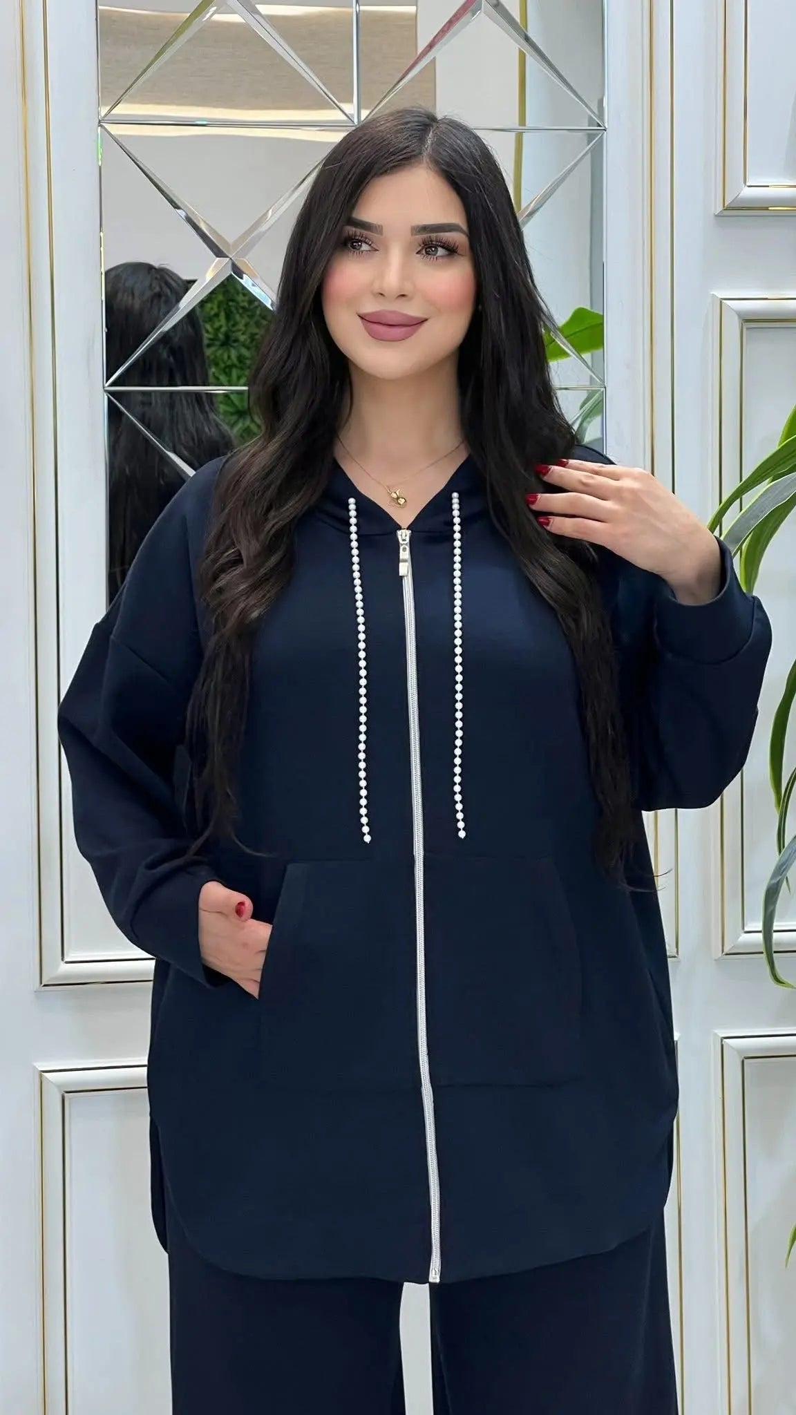طقم هودي مونطوني سكوبا بلمسة لؤلؤ أنيقة للمحجبات وغير المحجبات