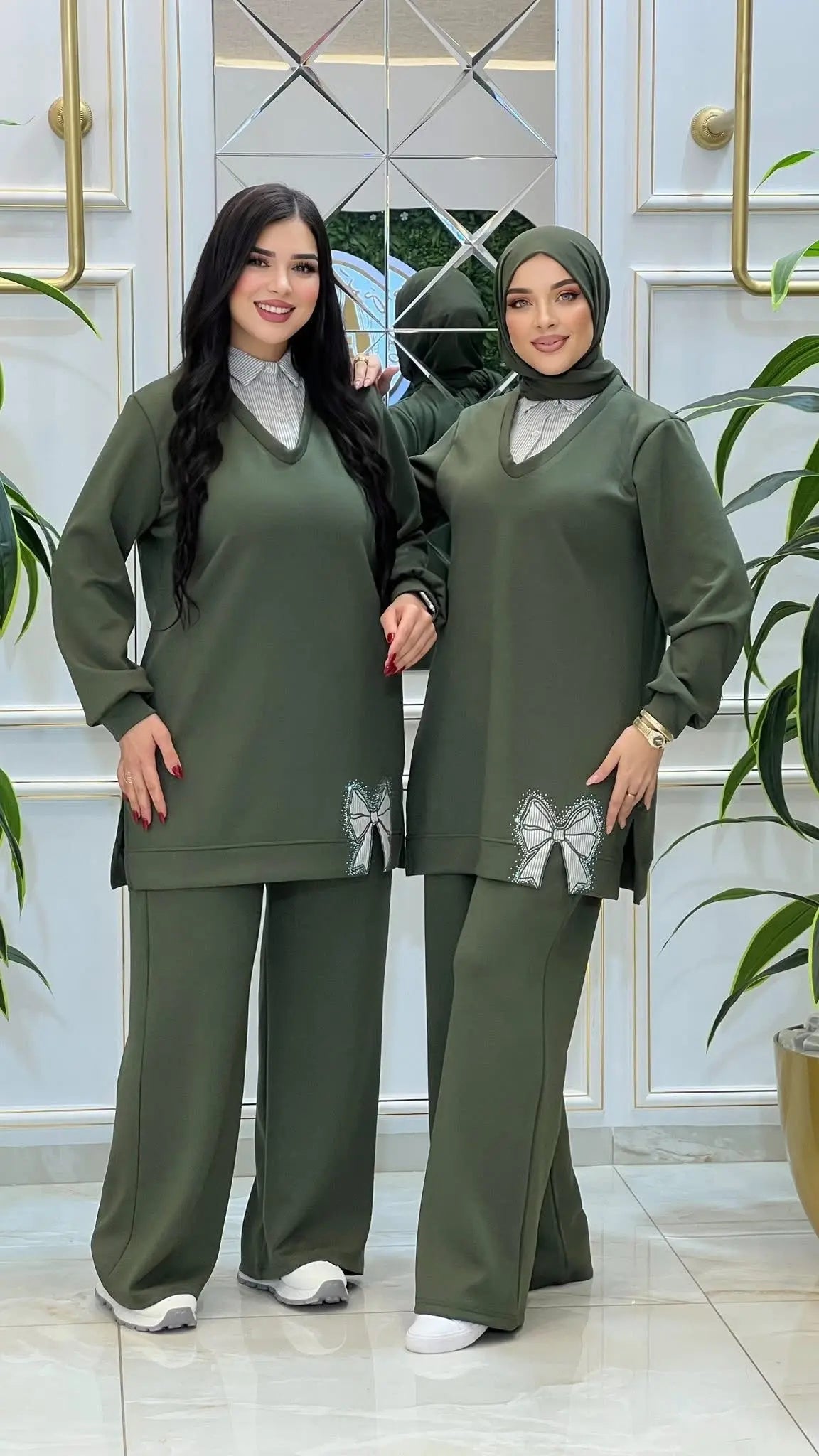 طقم كاجوال راقي بقصة واسعة وألوان هادئة يعكس أناقة المرأة المغربية