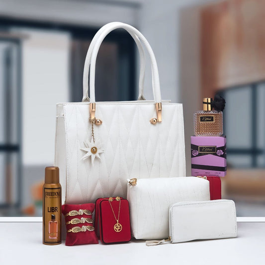 إطلالة العيد المثالية – حقيبة نسائية مع إكسسوارات راقية