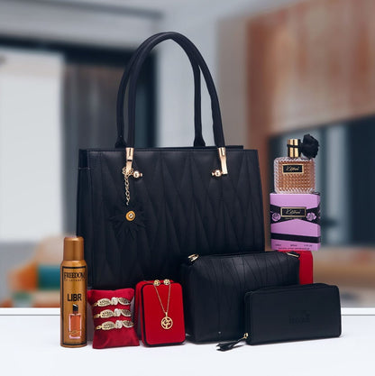 إطلالة العيد المثالية – حقيبة نسائية مع إكسسوارات راقية