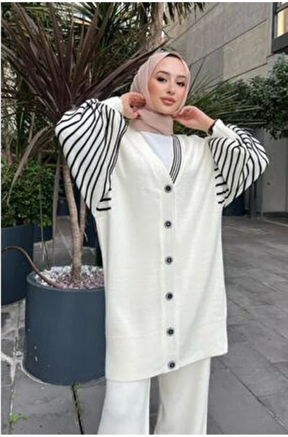 طقم&nbsp; تركي من قطعتين بأكمام مخططة – أناقة مريحة لكل الفصول