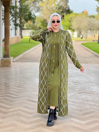 طقم طويل تركي مميز – قصّة مريحة ونقشة فاخرة تناسب كل المناسبات