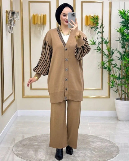 طقم&nbsp; تركي من قطعتين بأكمام مخططة – أناقة مريحة لكل الفصول