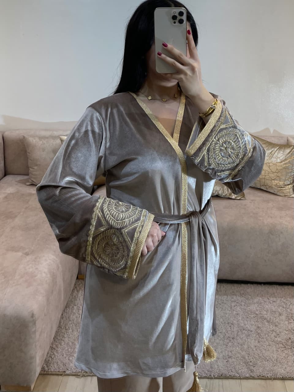 كيمونو موبرة فاخرة مطروزة مع سروال – ألوان راقية