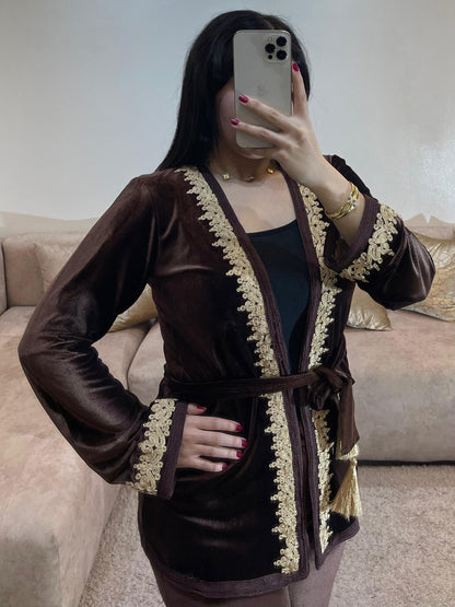 كيمونو موبرة فاخرة مطروزة مع سروال – ألوان راقية