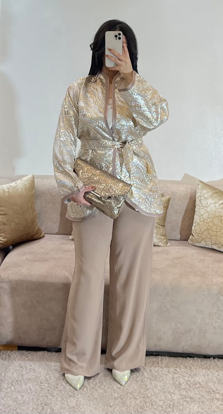 👗 كيمونو أنيق مع سروال وحزام – لوك مميز لعيد الفطر