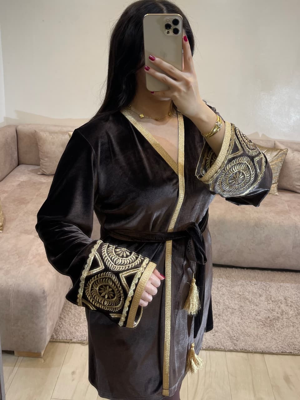 كيمونو موبرة فاخرة مطروزة مع سروال – ألوان راقية