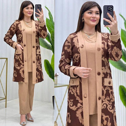 طقم صوف أنيق بثلاث قطع بنقوش فاخرة لإطلالة شتوية دافئة