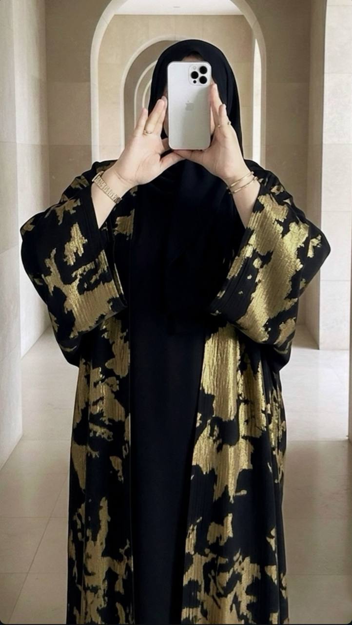 عباية طوب حرير 3 قطع بتفاصيل ذهبية – فخامة العيد والمناسب